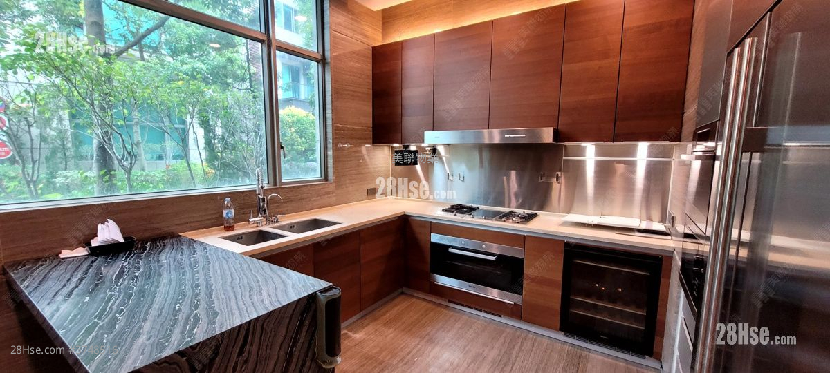 廚房: 柏巒第一期 售盤 5+ 房 , 5+ 浴室 3,484 平方呎