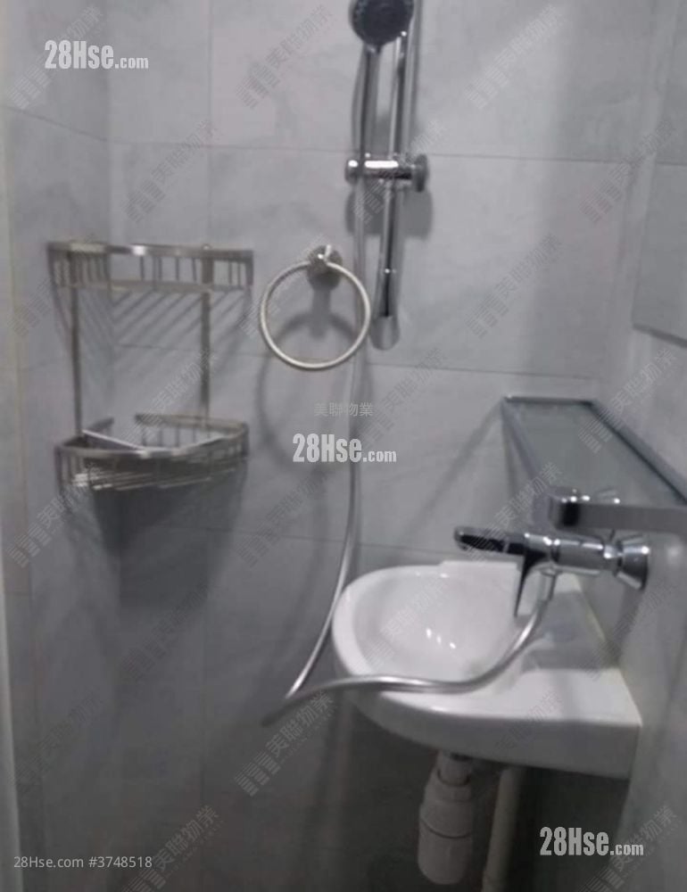 bathroom: Opulence Height Sell 1 Bathroom 262 ft²