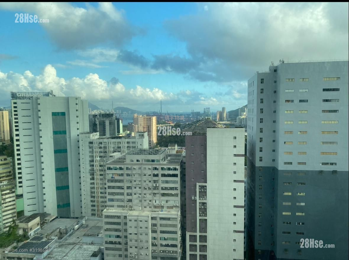 Indihome Sell 2 Bedrooms , 1 Bathroom 420 ft²