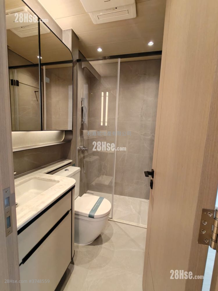 Seasons Place 售盤 1 房 , 1 浴室 323 平方呎