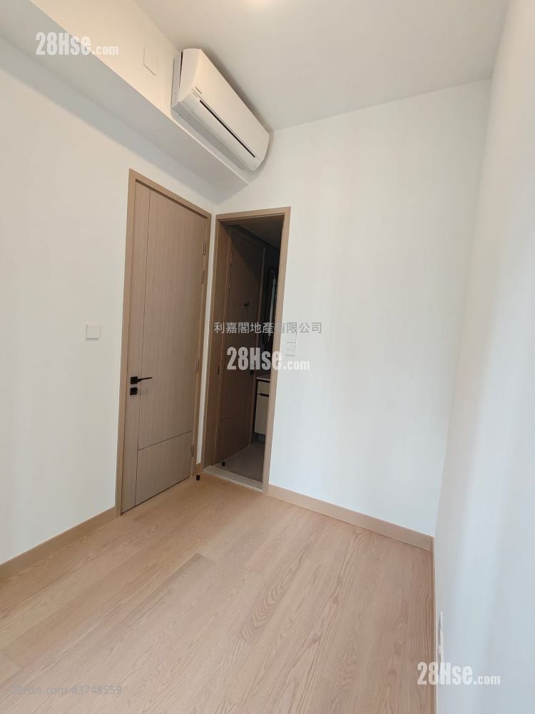 Seasons Place 售盤 1 房 , 1 浴室 323 平方呎