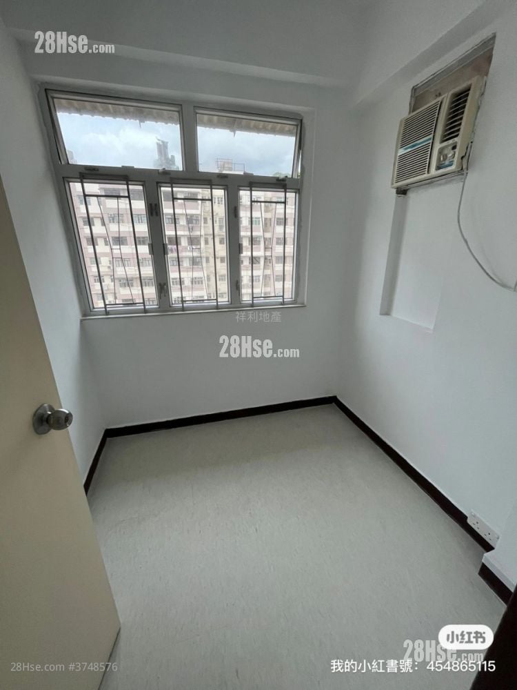 Shing Hing Building Sell 2 Bedrooms 313 ft²