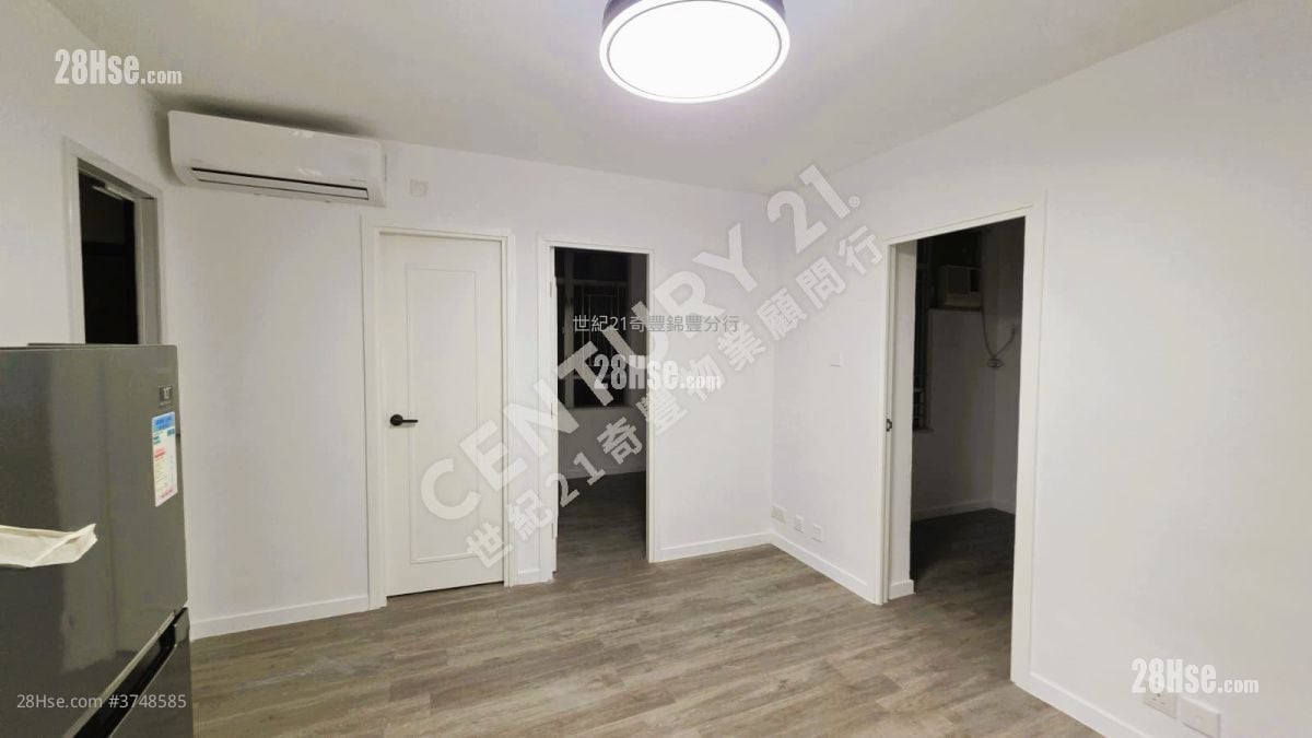 Kam Fung Court Sell 2 Bedrooms , 1 Bathroom 532 ft²