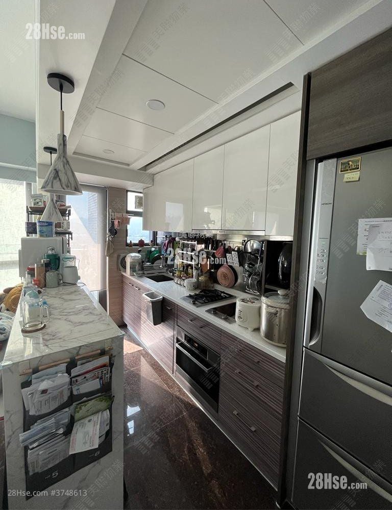 kitchen: Park Signature Sell 2 Bedrooms , 1 Bathroom 459 ft²