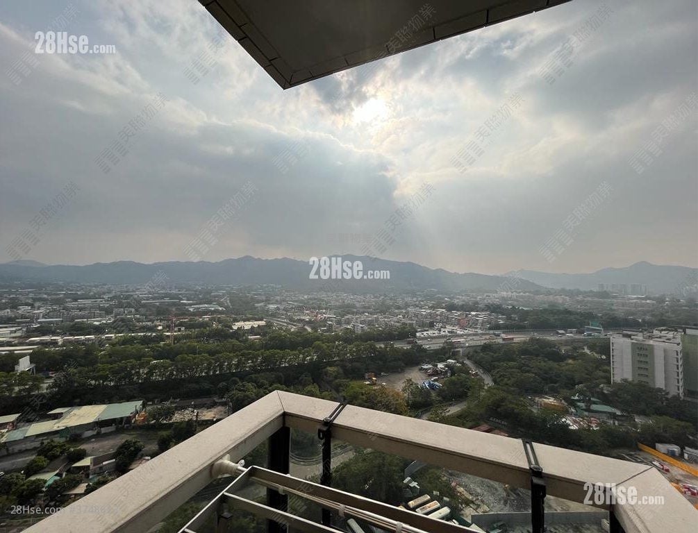 living room: Park Signature Sell 2 Bedrooms , 1 Bathroom 459 ft²