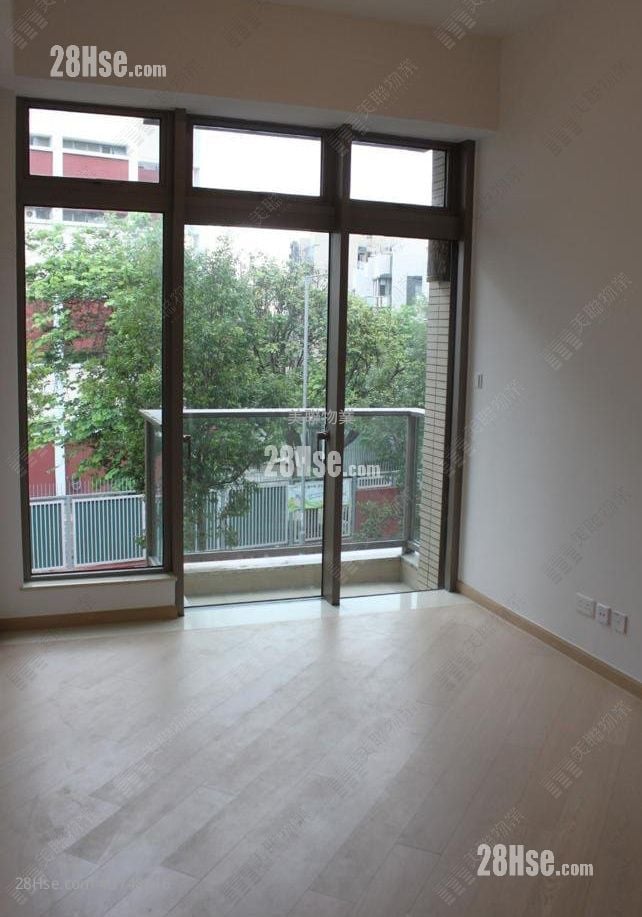 living room: The Woodsville Sell 2 Bedrooms , 1 Bathroom 508 ft²