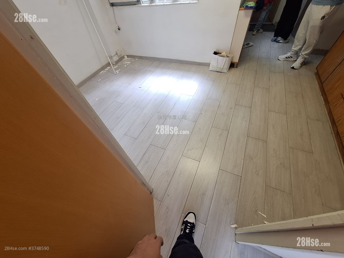 唐樓 租盤 2 房 , 1 浴室 380 平方呎