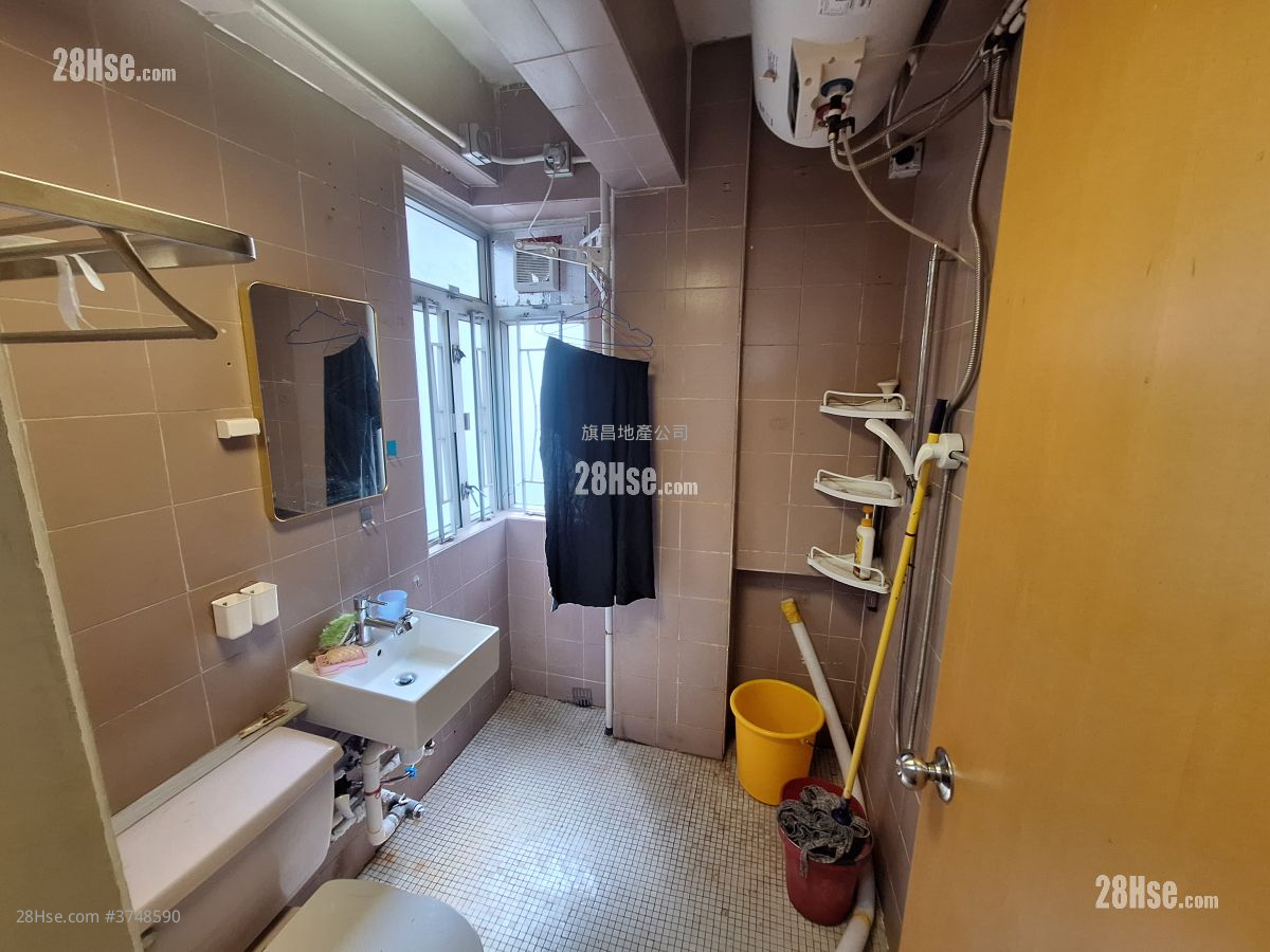 唐樓 租盤 2 房 , 1 浴室 380 平方呎