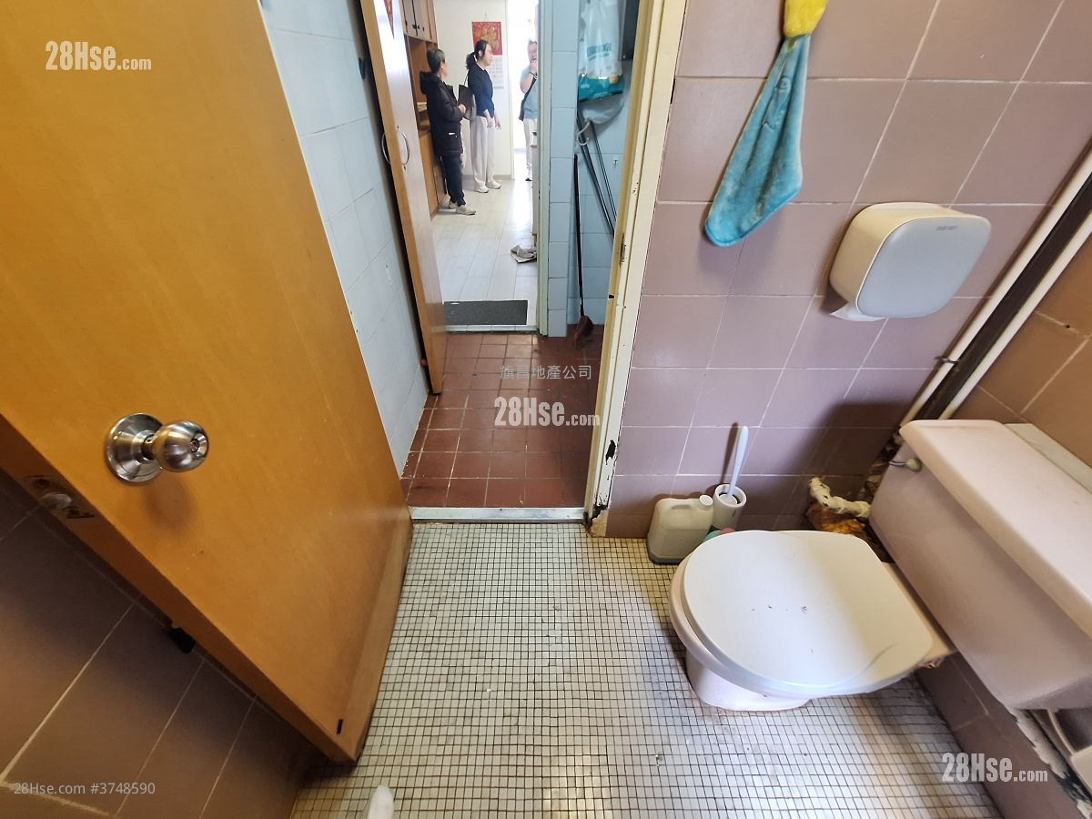 唐樓 租盤 2 房 , 1 浴室 380 平方呎