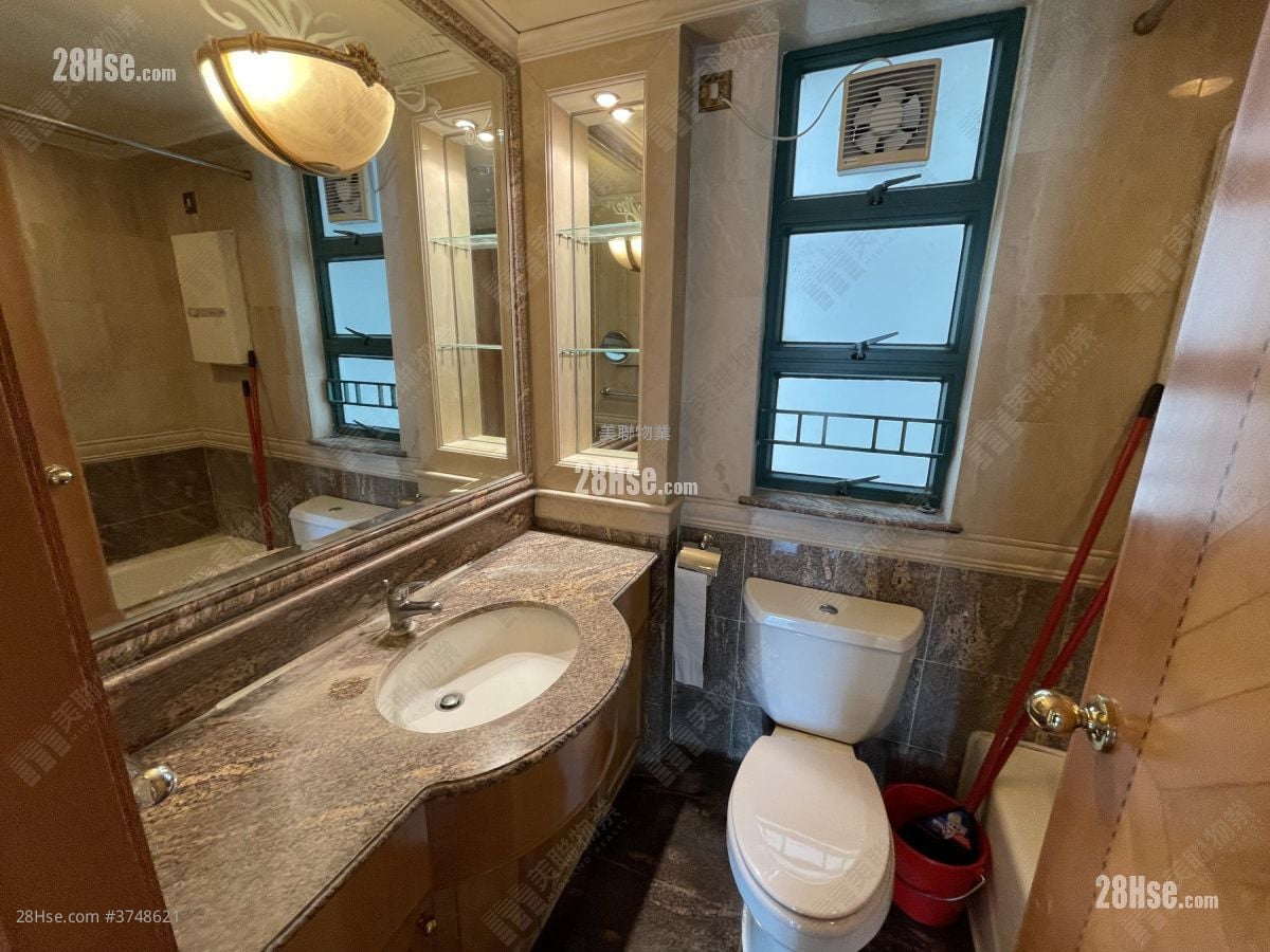 bathroom: Grand Del Sol Sell 2 Bedrooms , 1 Bathroom 578 ft²