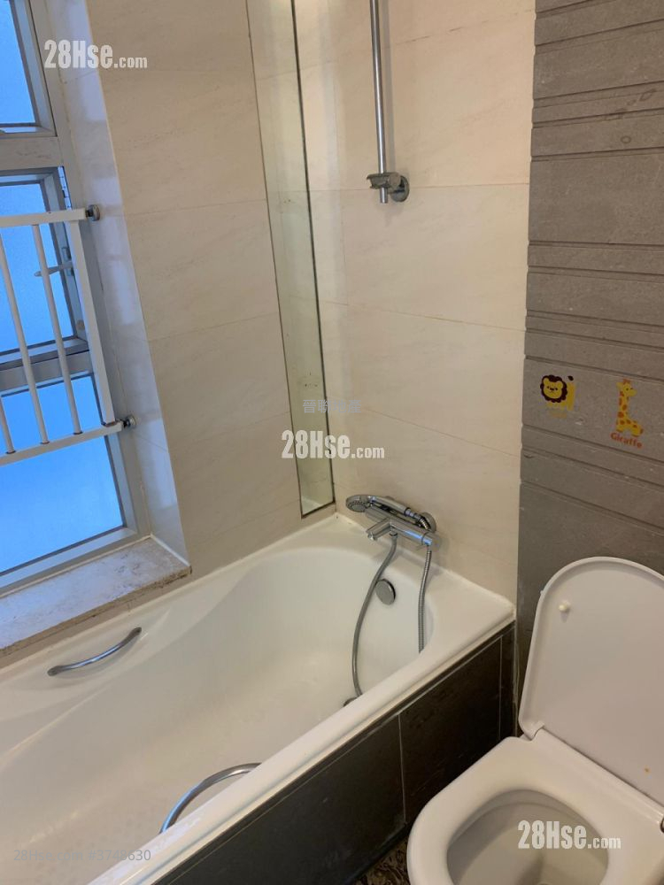 Festival City Sell 3 Bedrooms , 2 Bathrooms 785 ft²