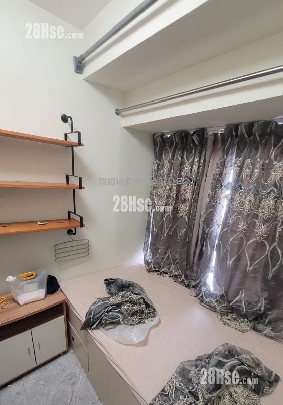 德昌閣 租盤 2 房 354 平方呎