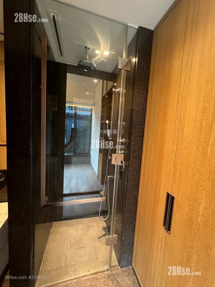 Eight Kwai Fong Happy Valley 租盘 1 房 , 1 浴室 402 平方尺