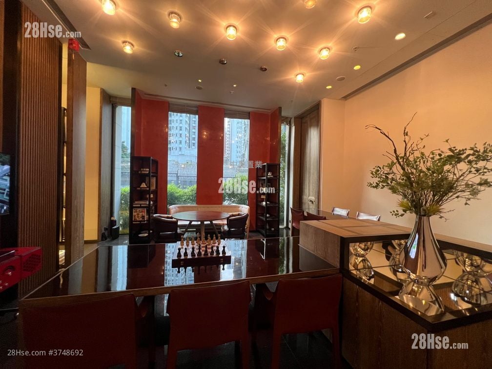 Eight Kwai Fong Happy Valley 租盘 1 房 , 1 浴室 402 平方尺