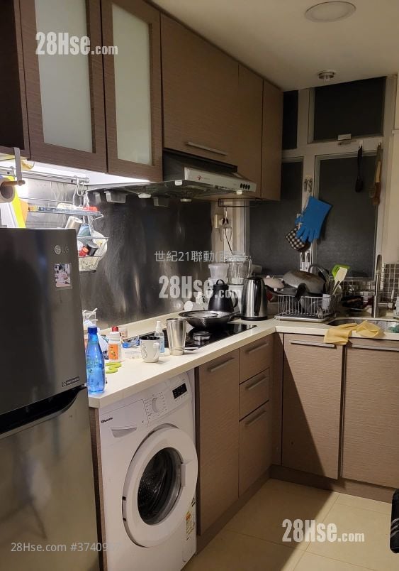 Huncliff Court Sell 1 Bedroom , 1 Bathroom 343 ft²