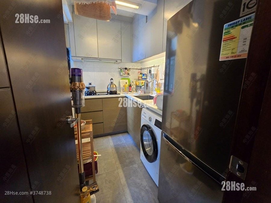 康怡花园 售盘 3 房 , 1 浴室 594 平方尺