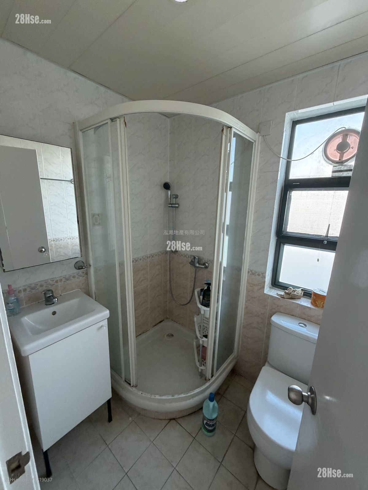 村屋 售盤 3 房 , 1 浴室 700 平方呎