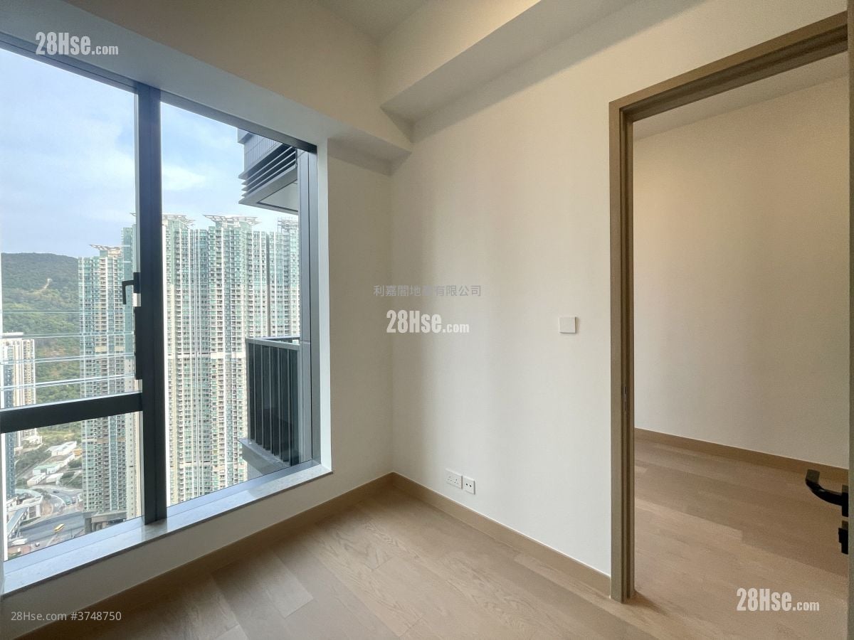 Seasons Place 售盘 1 房 , 1 浴室 322 平方尺