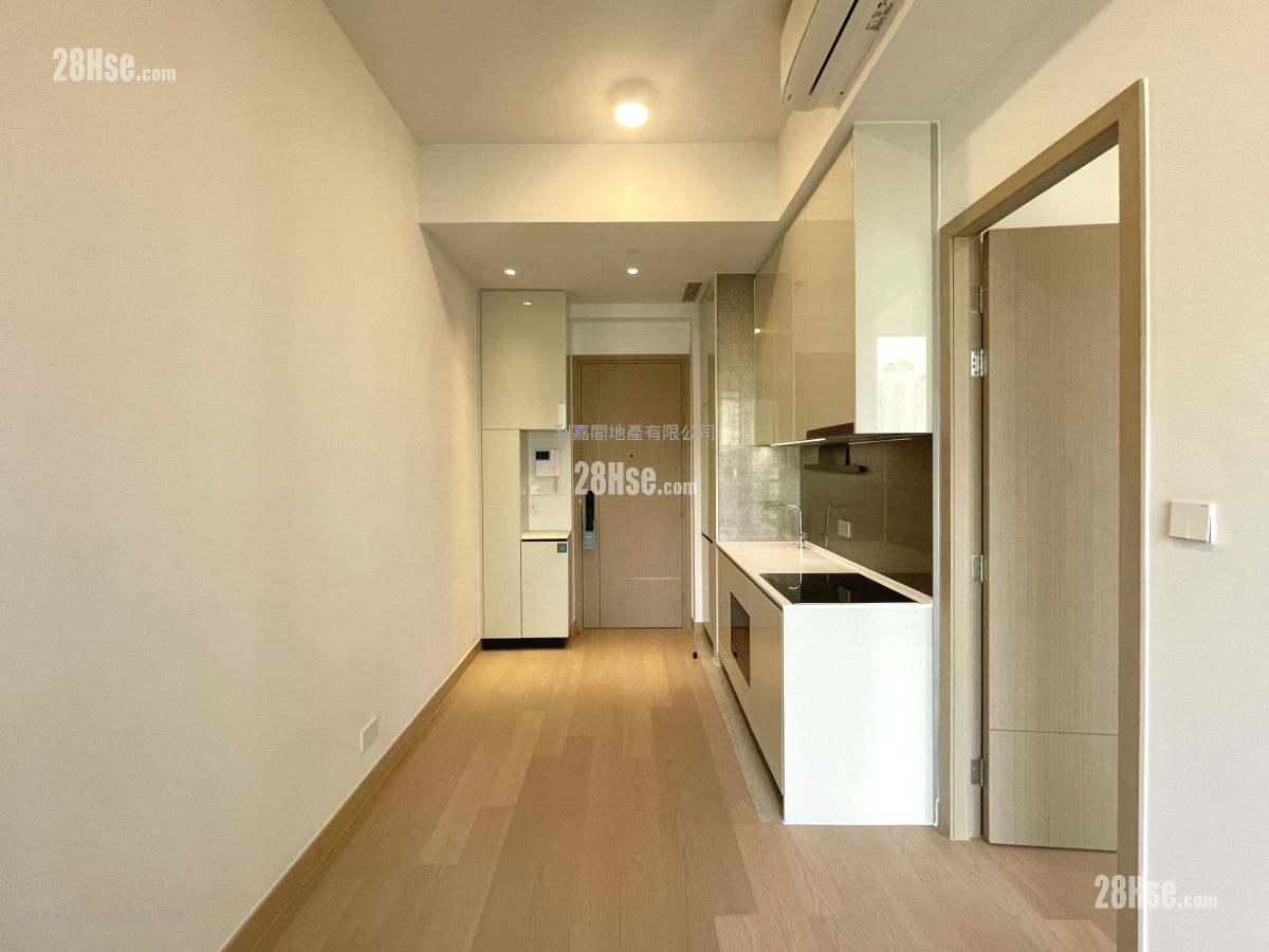 Seasons Place 售盘 1 房 , 1 浴室 322 平方尺