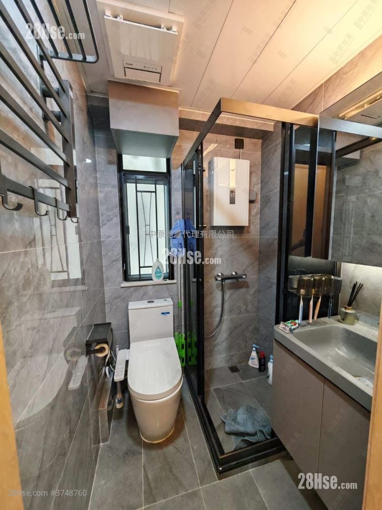 康怡花园 售盘 3 房 , 1 浴室 596 平方尺