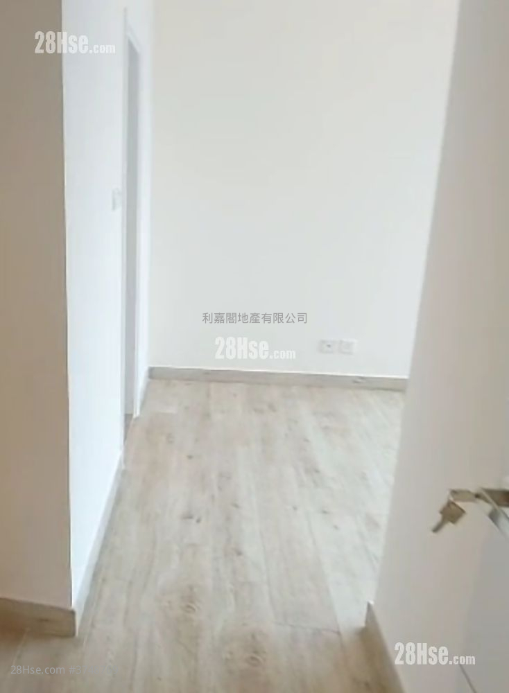 溱岸8號 售盤 5+ 房 , 3 浴室 1,168 平方呎