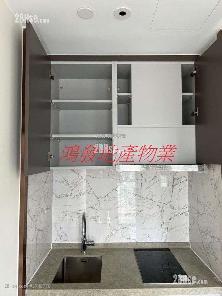 AVA228 售盘 开放式间隔 , 1 浴室 155 平方尺