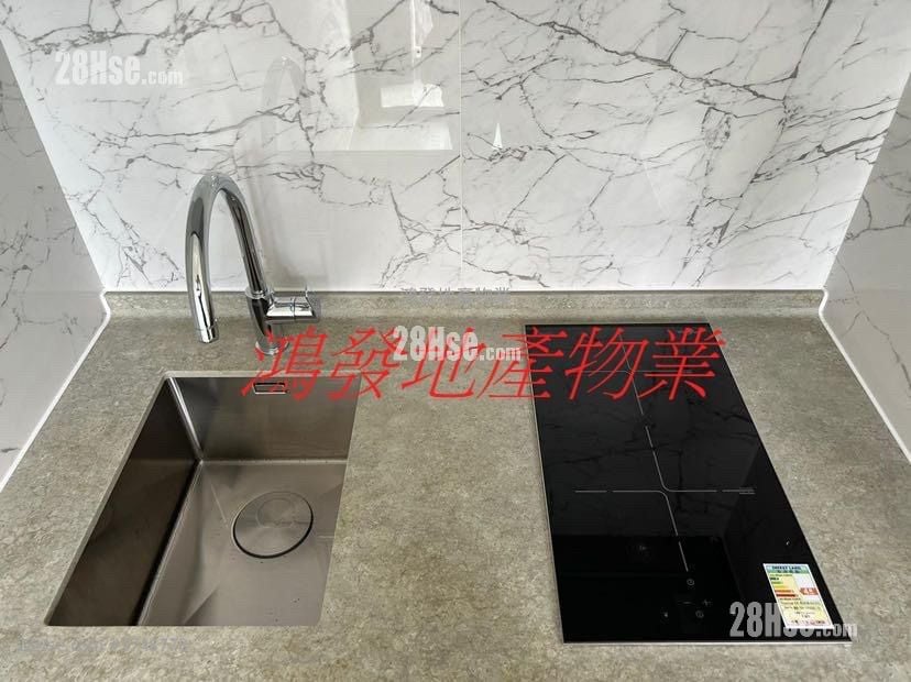 AVA228 售盘 开放式间隔 , 1 浴室 155 平方尺