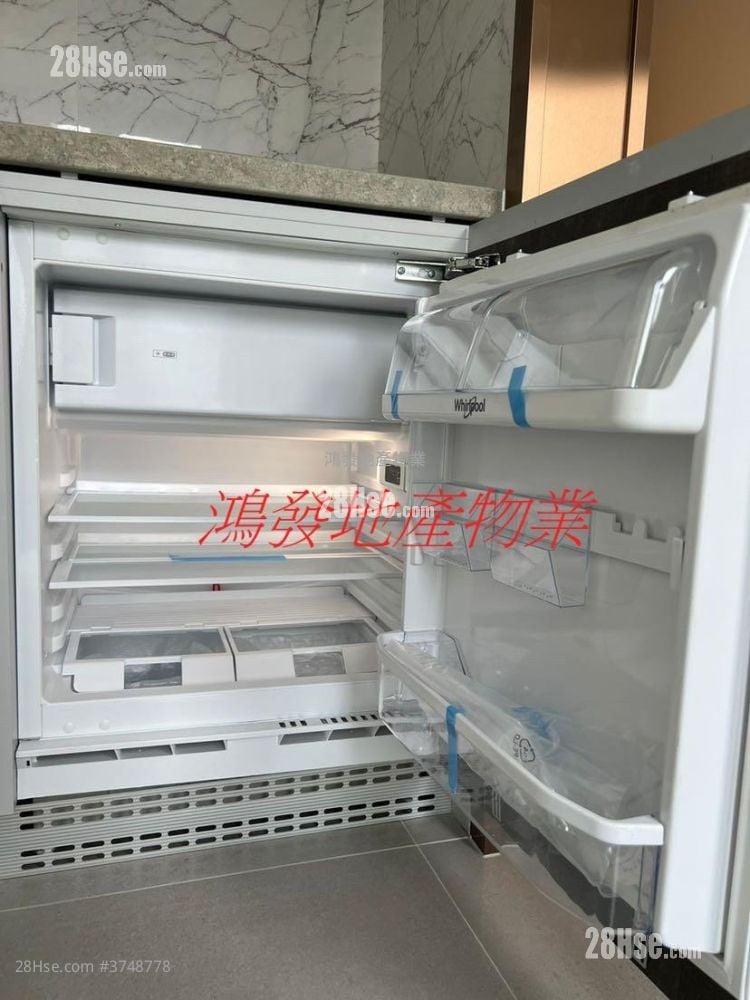 AVA228 售盘 开放式间隔 , 1 浴室 155 平方尺