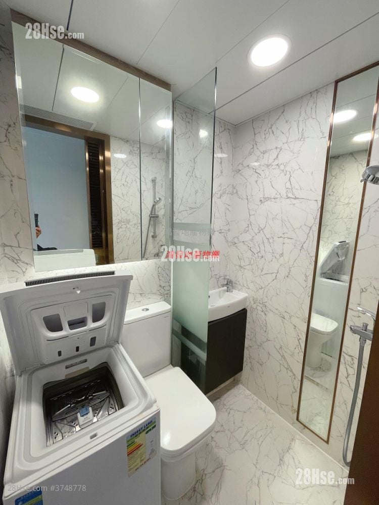 AVA228 售盘 开放式间隔 , 1 浴室 155 平方尺