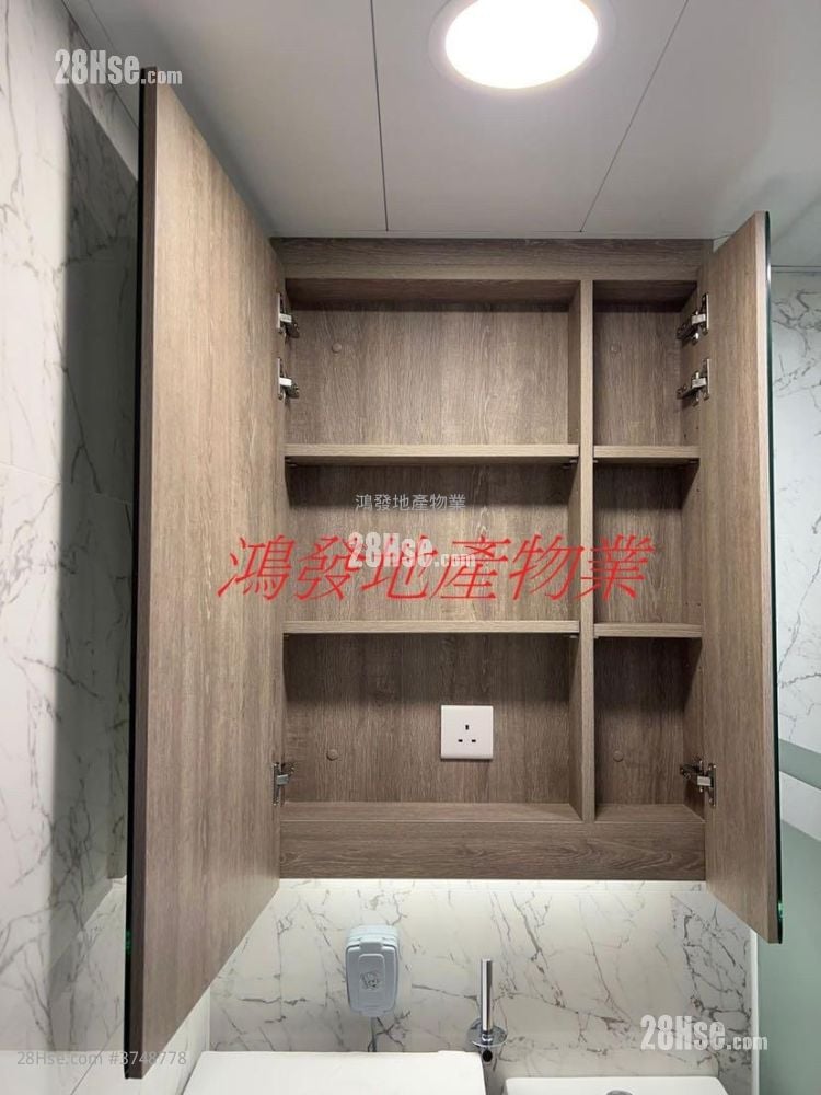 AVA228 售盘 开放式间隔 , 1 浴室 155 平方尺