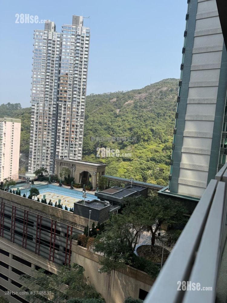 The Legend Rental 3 Bedrooms , 2 Bathrooms 867 ft²