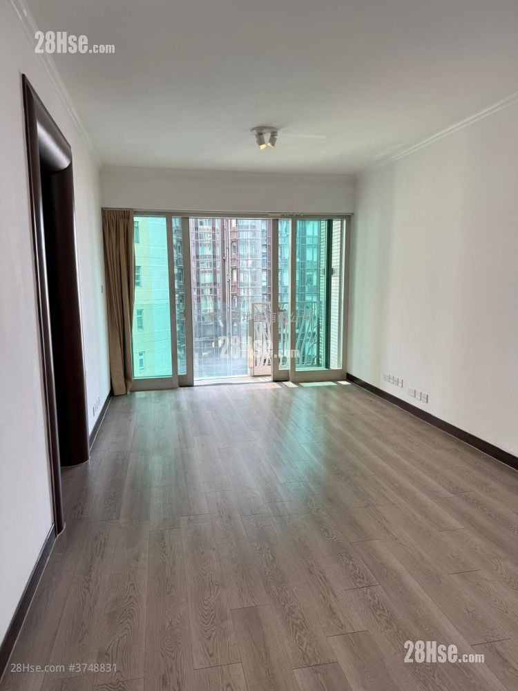 The Legend Rental 3 Bedrooms , 2 Bathrooms 867 ft²