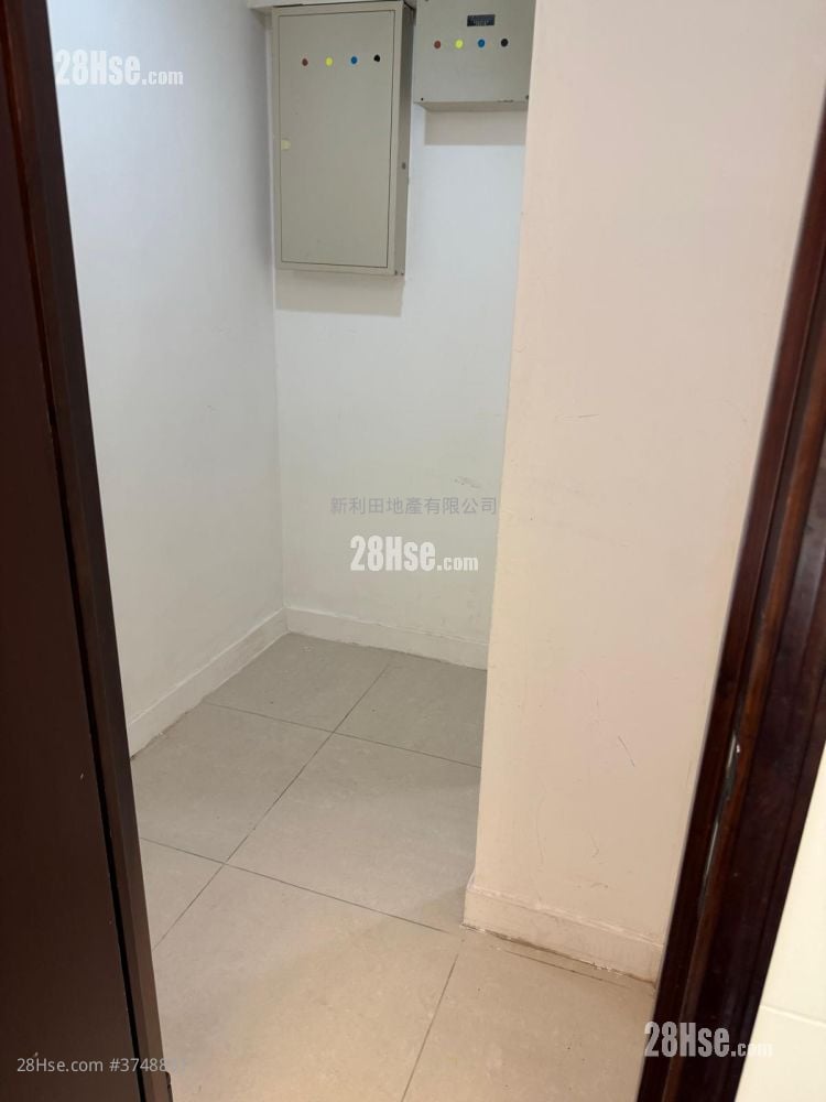 The Legend Rental 3 Bedrooms , 2 Bathrooms 867 ft²