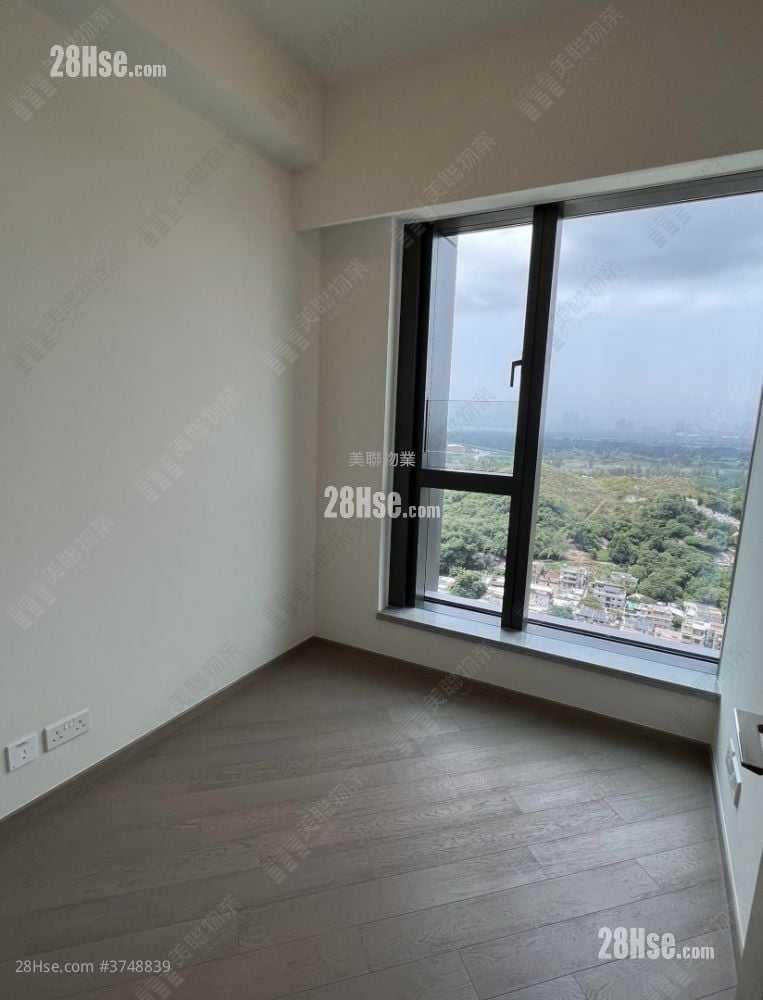 The Yoho Hub Sell 3 Bedrooms 872 ft²