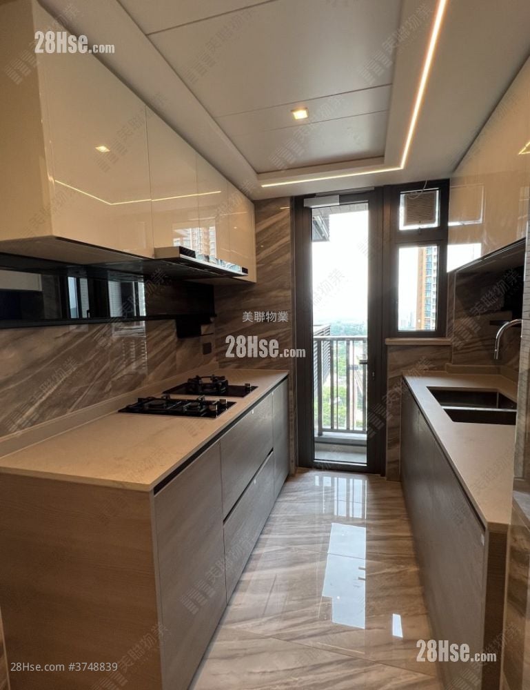 The Yoho Hub Sell 3 Bedrooms 872 ft²