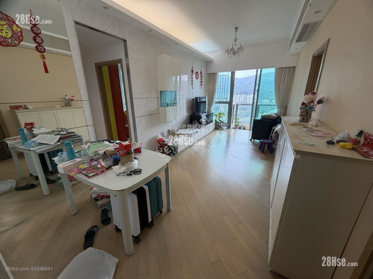 The Riverpark Sell 3 Bedrooms , 2 Bathrooms 825 ft²