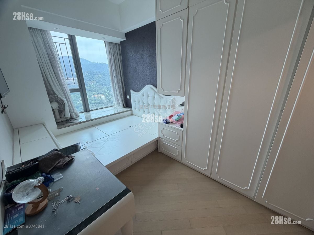 The Riverpark Sell 3 Bedrooms , 2 Bathrooms 825 ft²