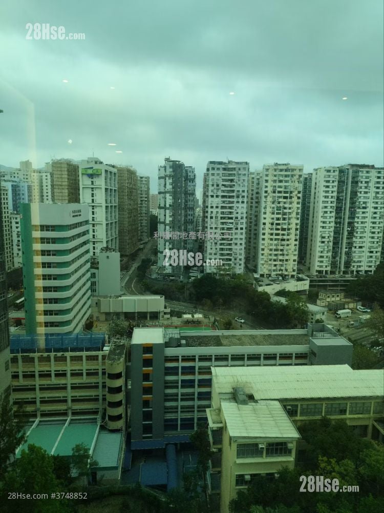 No.1 Ho Man Tin Hill Sell 3 Bedrooms , 2 Bathrooms 1,006 ft²