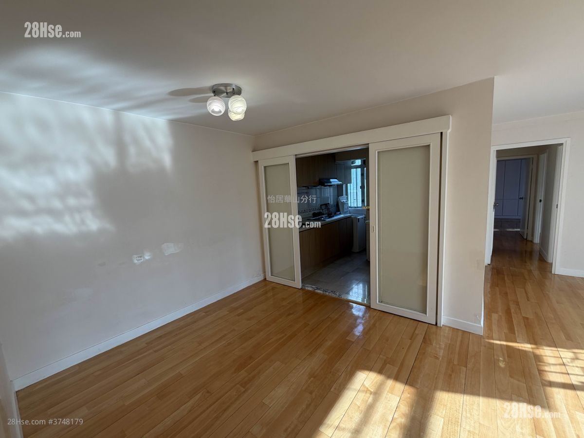 太古城 售盘 3 房 , 2 浴室 760 平方尺