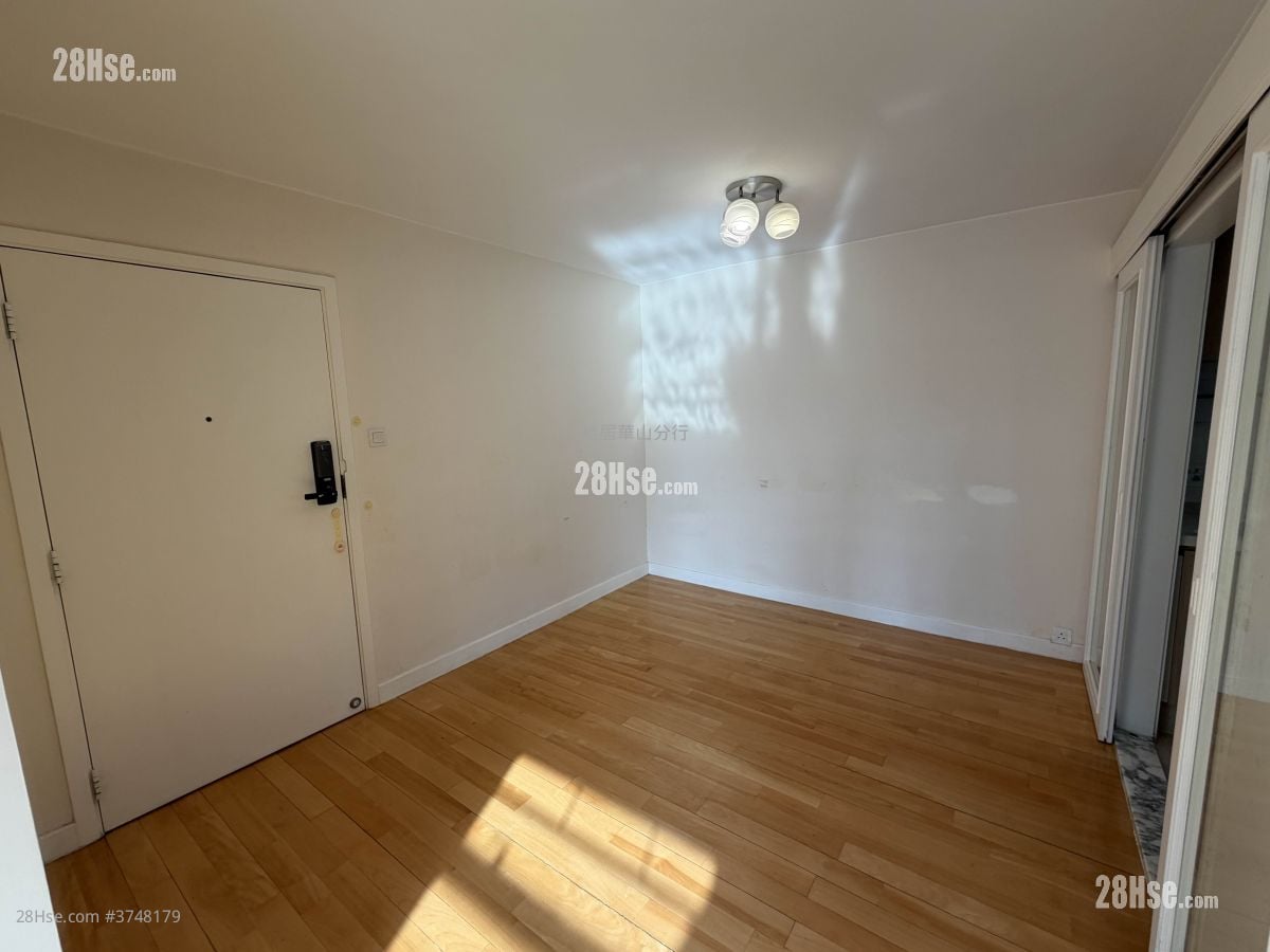 太古城 售盘 3 房 , 2 浴室 760 平方尺