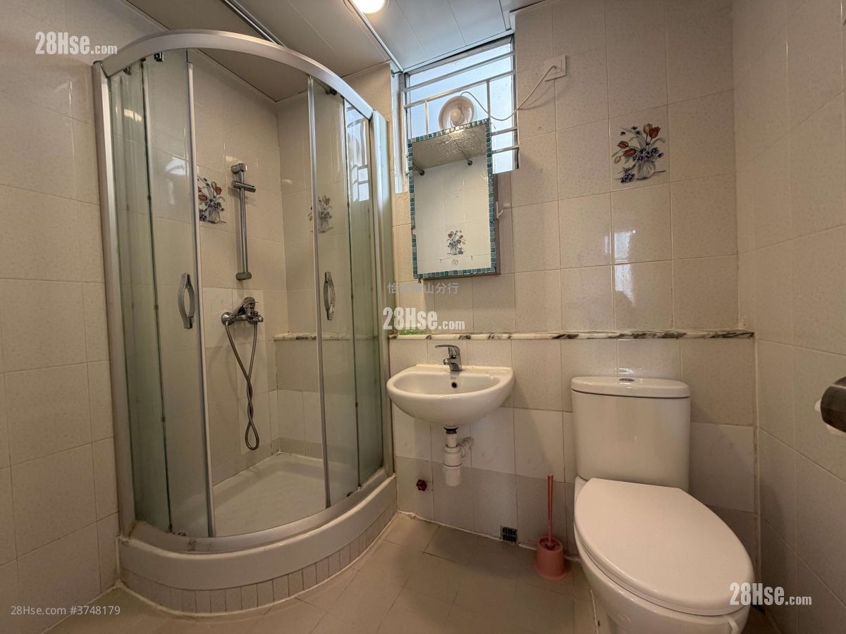 太古城 售盘 3 房 , 2 浴室 760 平方尺