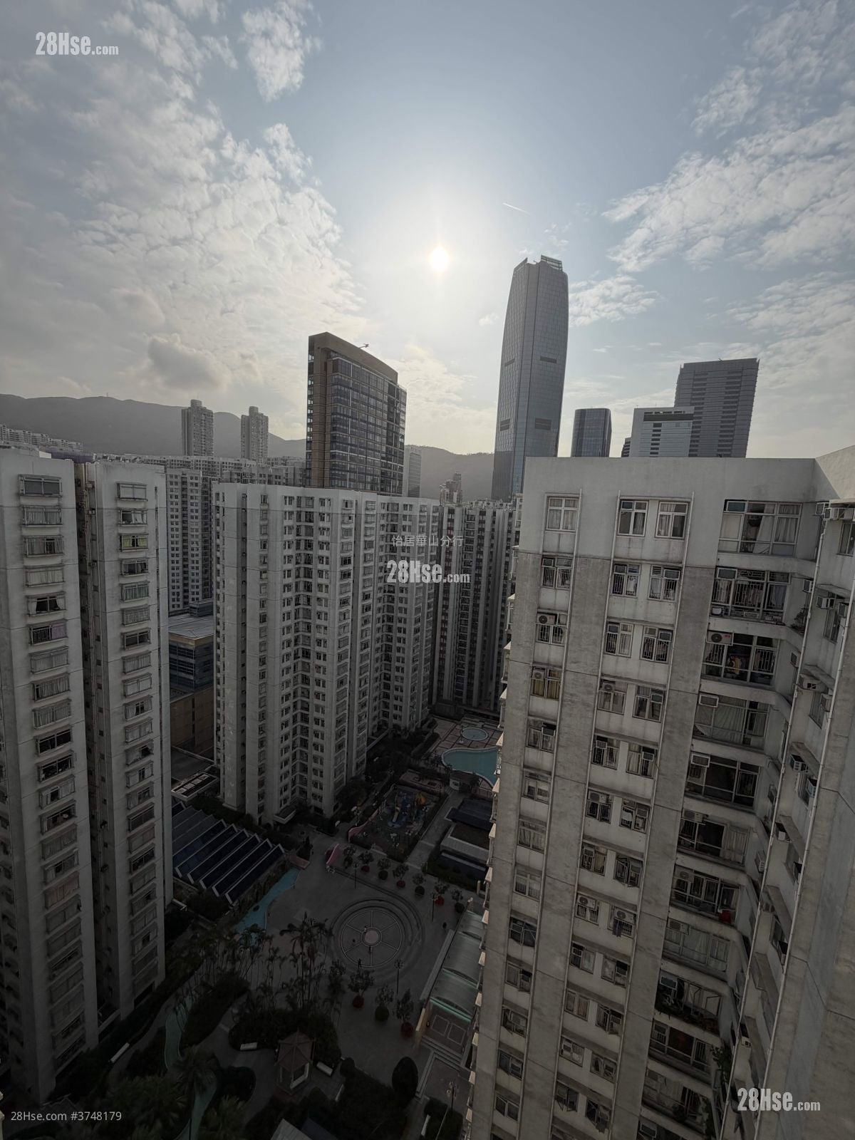 太古城 售盘 3 房 , 2 浴室 760 平方尺