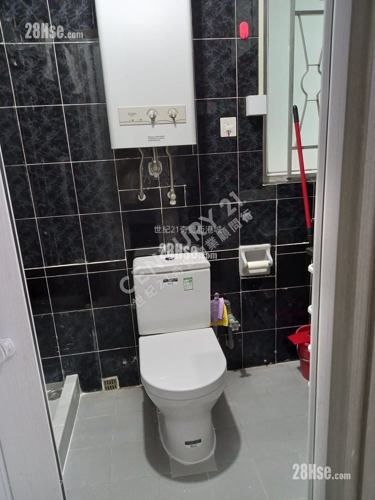 Saddle Ridge Garden Sell 3 Bedrooms , 1 Bathroom 591 ft²