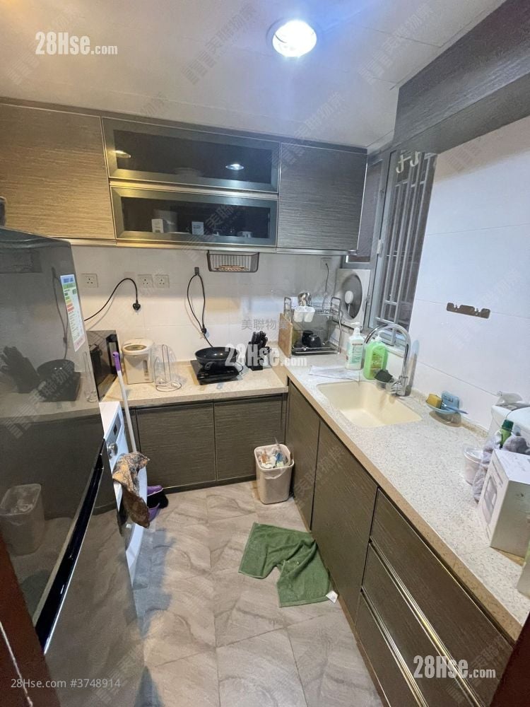 兆康苑 售盘 2 房 447 平方尺