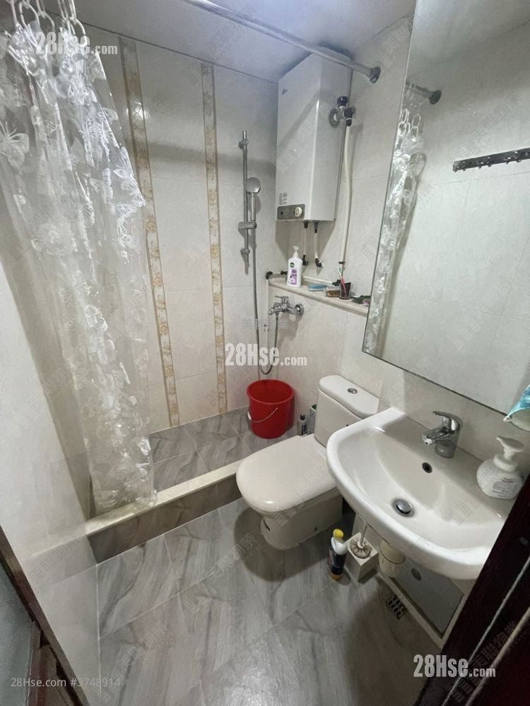 兆康苑 售盘 2 房 447 平方尺