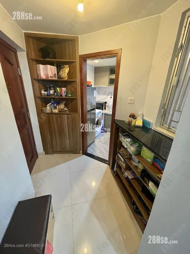 兆康苑 售盘 2 房 447 平方尺