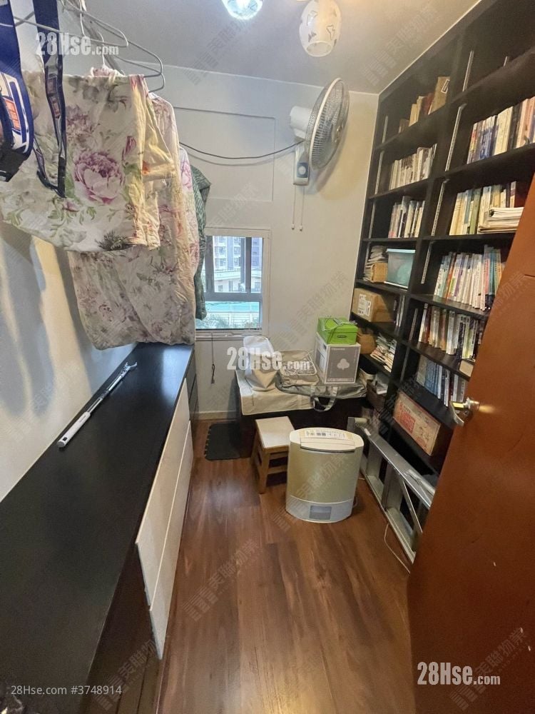 兆康苑 售盘 2 房 447 平方尺