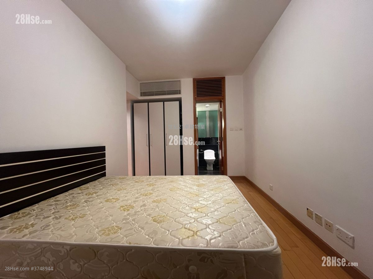 The Harbourside Sell 2 Bedrooms , 2 Bathrooms 743 ft²