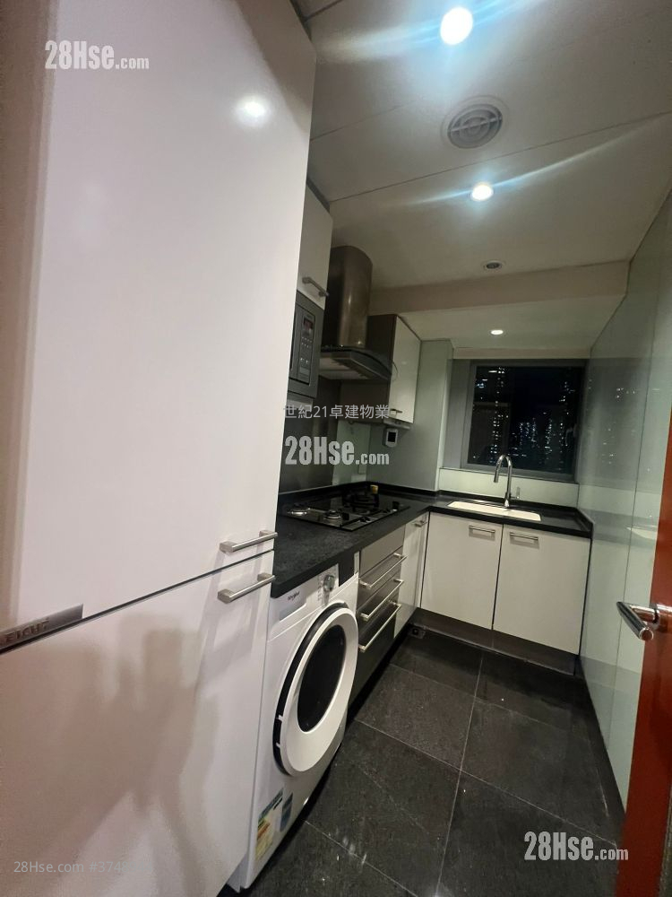 The Harbourside Sell 2 Bedrooms , 2 Bathrooms 743 ft²