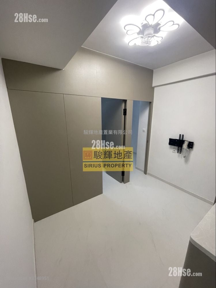 千岁大厦 租盘 300 平方尺